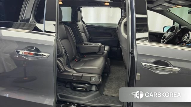 Honda Odyssey 2023 Серый из Кореи, фото 3