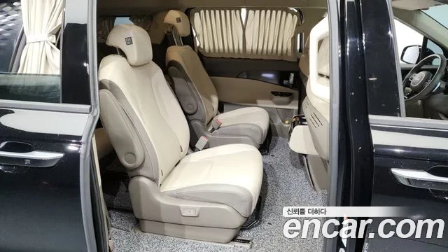 Kia Carnival 4th generation 2023 Черный из Кореи, фото 3