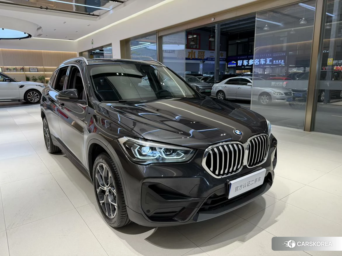 BMW X1 2021 Черный из Китая, фото 3