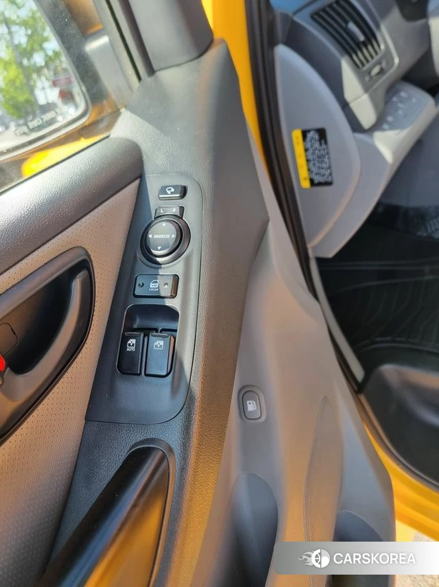 Hyundai The New Grand Starex 2019 Желтый из Кореи, фото 3