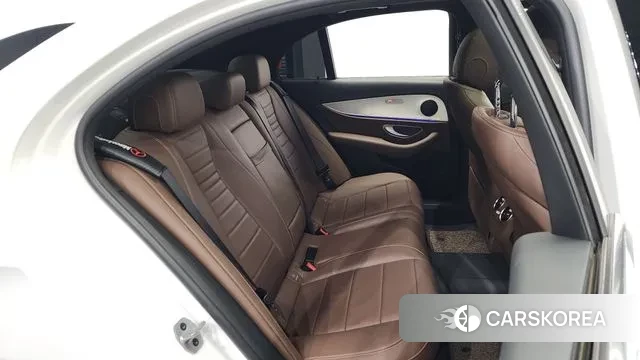Mercedes-Benz E-Class W213 2019 Белый из Кореи, фото 3
