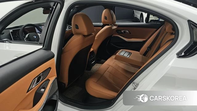 BMW 3 Series (G20) 2025 Белый из Кореи, фото 3