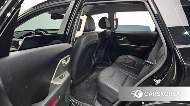 Kia Niro Plus 2022 Черный из Кореи, фото 3