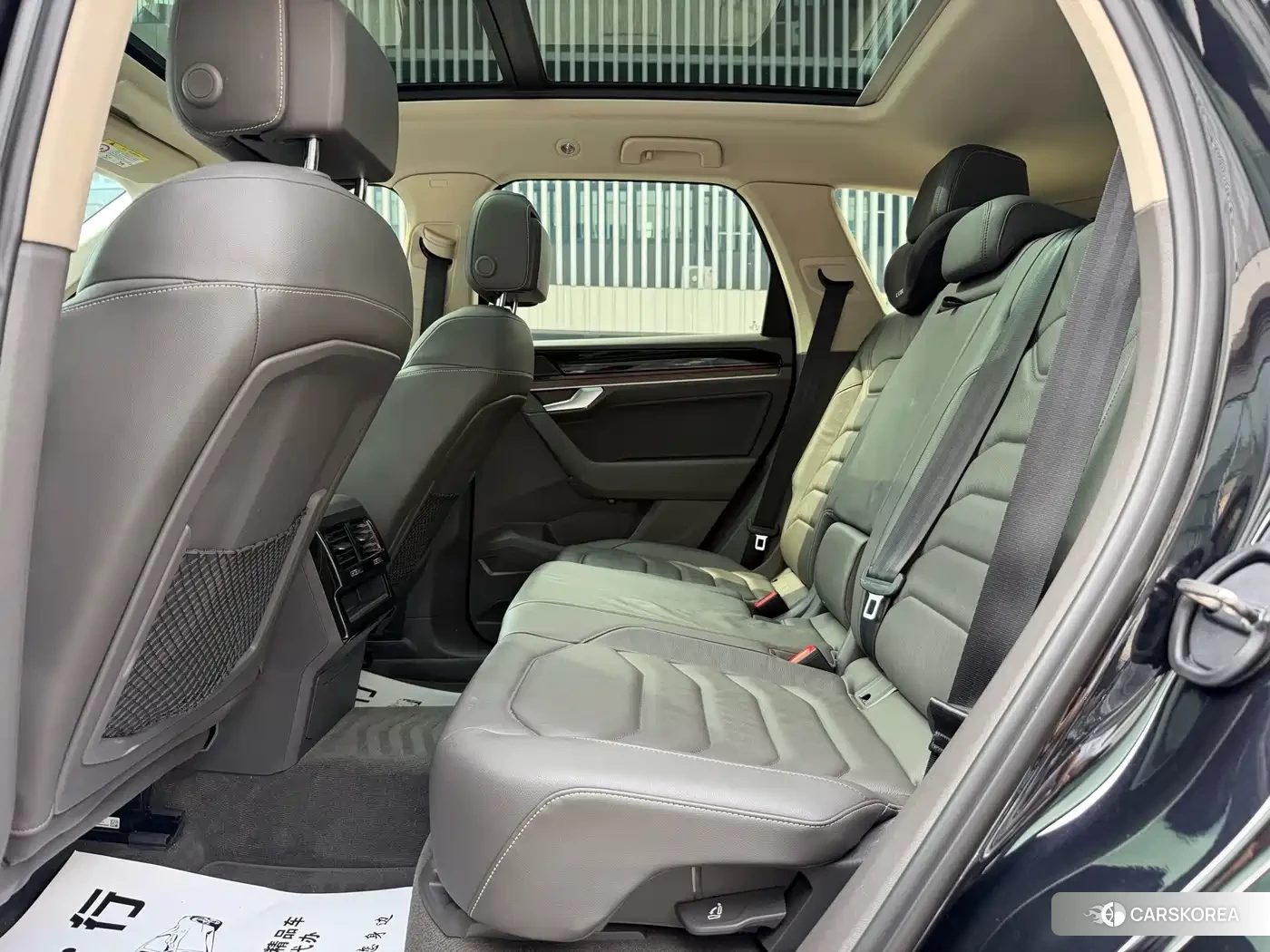 Volkswagen Touareg 2023 Черный из Китая, фото 3