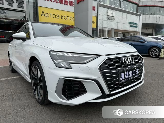 Audi A3 2023 Белый из Китая, фото 3