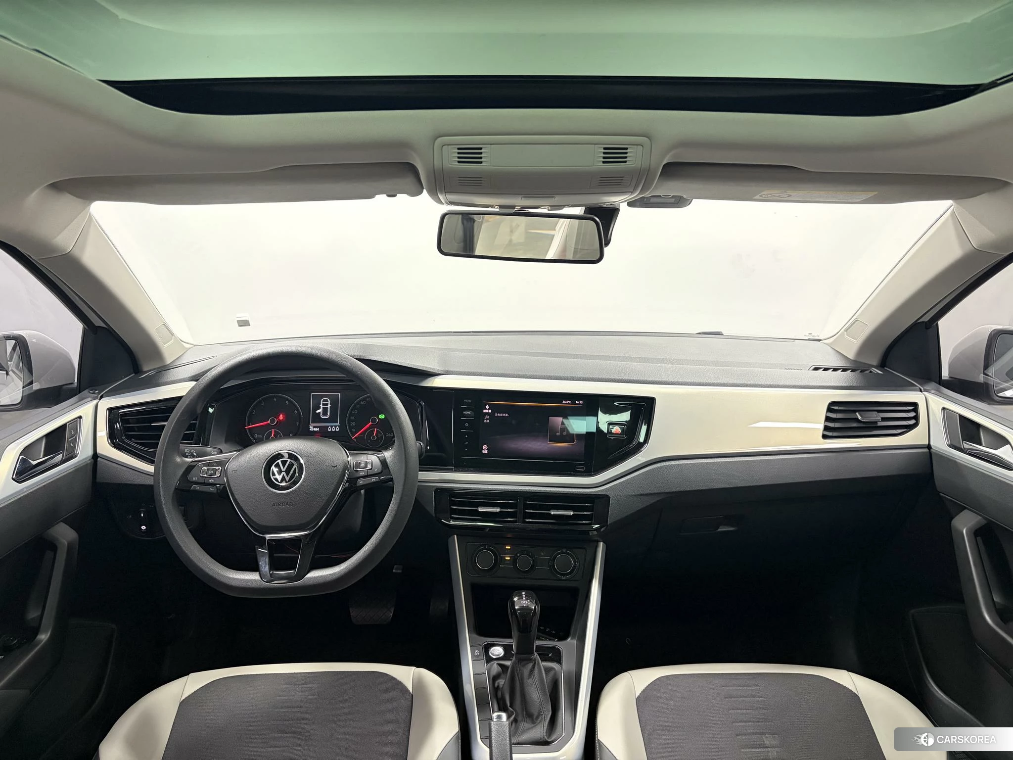 Volkswagen Polo 2021 Белый из Китая, фото 3