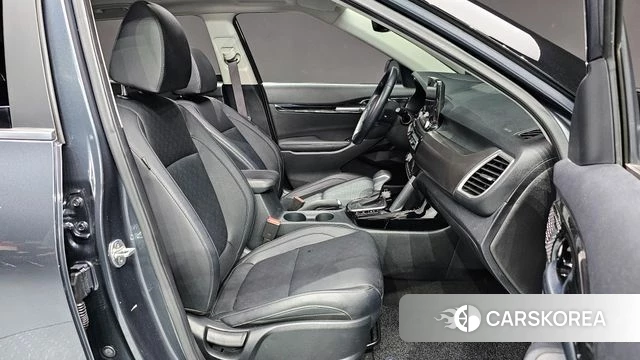 Kia Seltos 2021 Серый из Кореи, фото 3