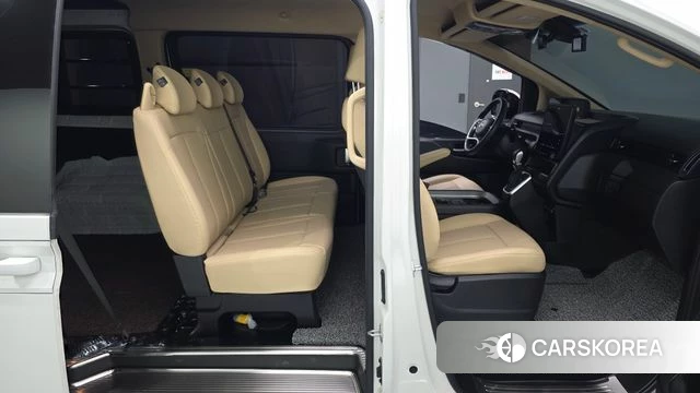 Hyundai Staria 2024 Белый из Кореи, фото 3