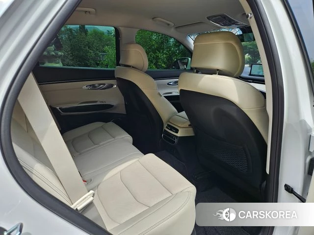 Genesis GV70 2022 Белый из Кореи, фото 3