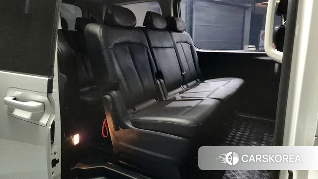 Hyundai Staria 2022 Белый из Кореи, фото 3