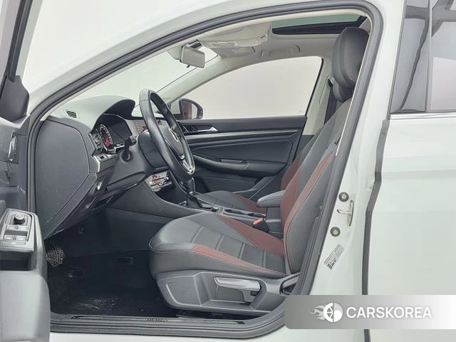 Volkswagen Bora 2021 Белый из Китая, фото 3