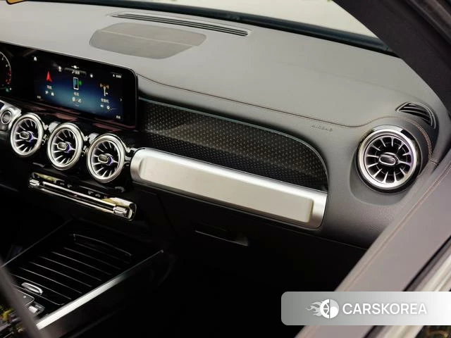 Mercedes-Benz GLB 2024 Черный из Китая, фото 3