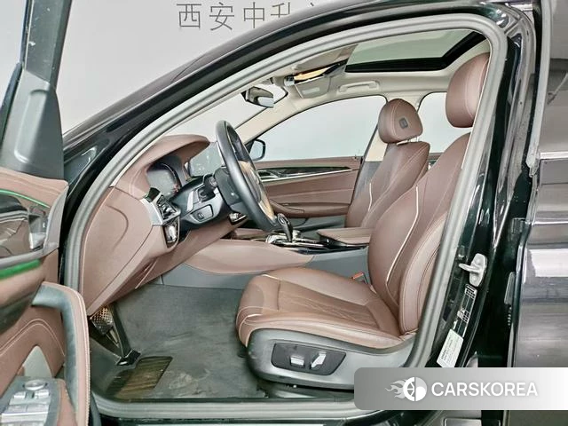 BMW 5 series 2024 Черный из Китая, фото 3
