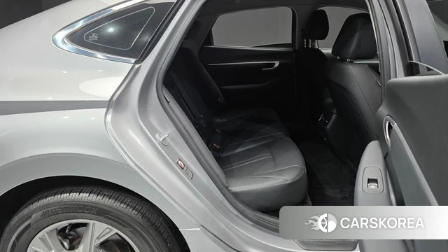Hyundai Sonata (DN8) 2019 Серебристо-серый из Кореи, фото 3