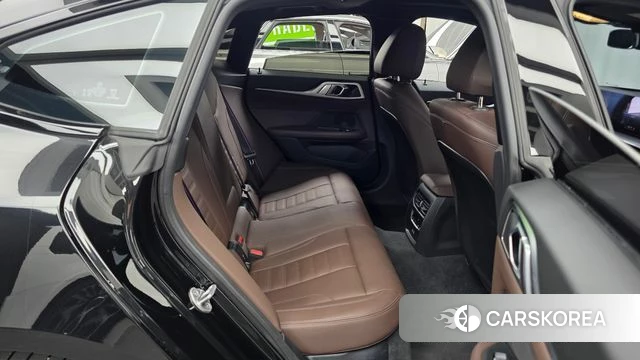 BMW 4 Series (G22) 2025 Черный из Кореи, фото 3