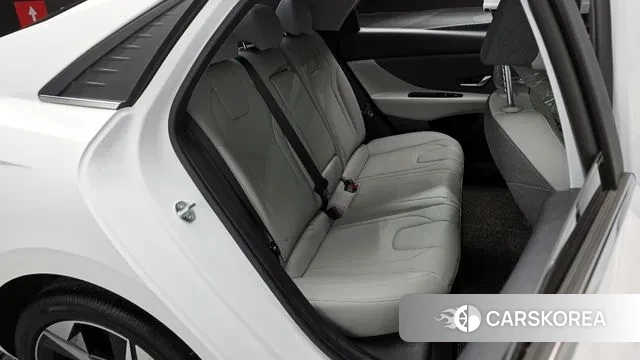 Hyundai Avante (CN7) 2023 Белый из Кореи, фото 3