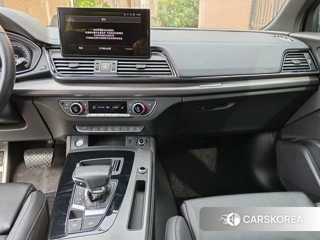 Audi Q5L 2024 Черный из Китая, фото 3