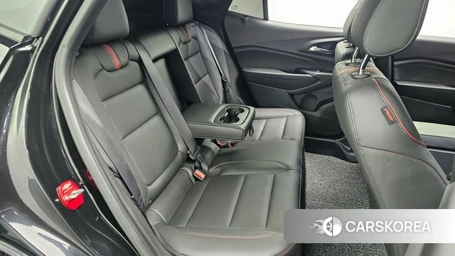 Chevrolet (GM Daewoo) Trax Crossover 2024 Черный из Кореи, фото 3