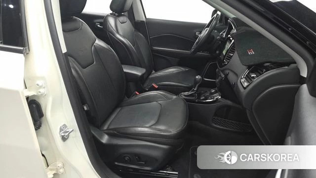 Jeep Compass 2nd Generation 2019 Белый из Кореи, фото 3