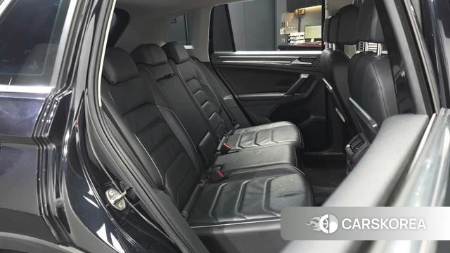 Volkswagen Tiguan second Generation 2018 Черный из Кореи, фото 3