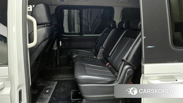 Hyundai Staria 2022 Белый из Кореи, фото 3