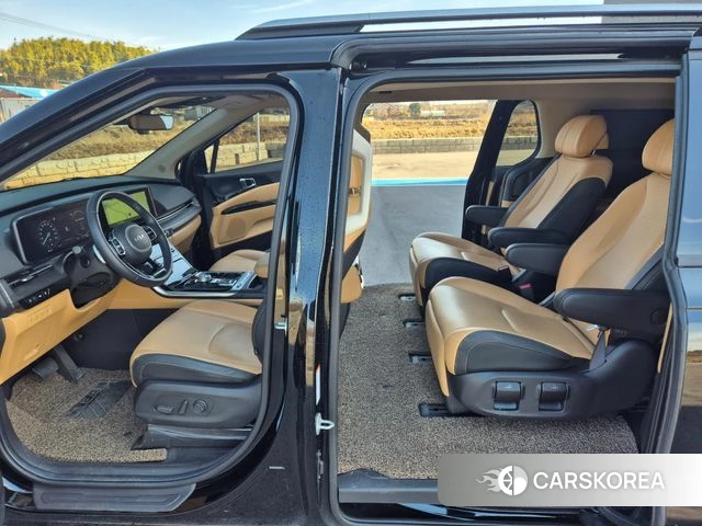 Kia Carnival 4th generation 2023 Черный из Кореи, фото 3