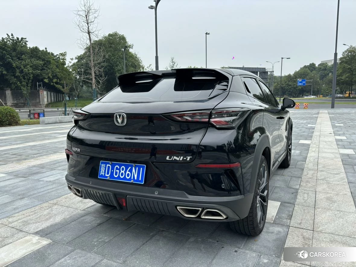 Chang'an UNI-T 2021 Черный из Китая, фото 3
