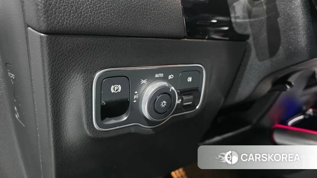 Mercedes-Benz GLA - Class H247 2022 Белый из Кореи, фото 3