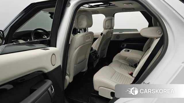 Land Rover Discovery 5 2023 Белый из Кореи, фото 3
