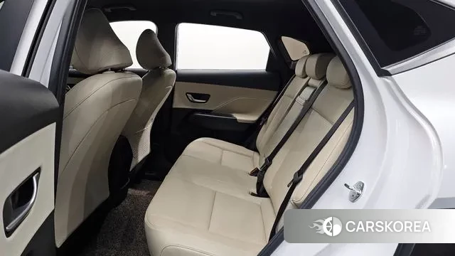 Hyundai Kona (SX2) 2024 Белый из Кореи, фото 3