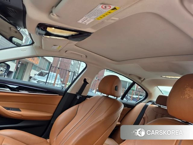 BMW 5 Series (G30) 2018 Черный из Кореи, фото 3