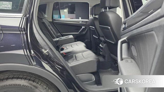 Volkswagen Tiguan second Generation 2018 Черный из Кореи, фото 3