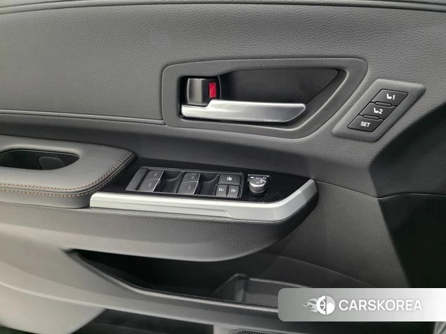 Toyota Sienna 4th Generation 2025 Белый из Кореи, фото 3