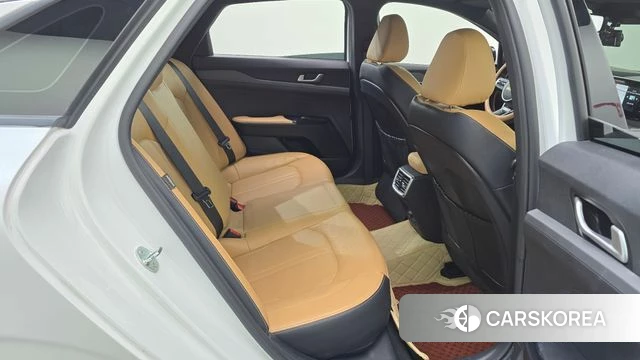 Kia K5 3rd generation 2023 Белый из Кореи, фото 3