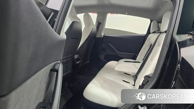 Tesla Model Y 2024 Черный из Кореи, фото 3