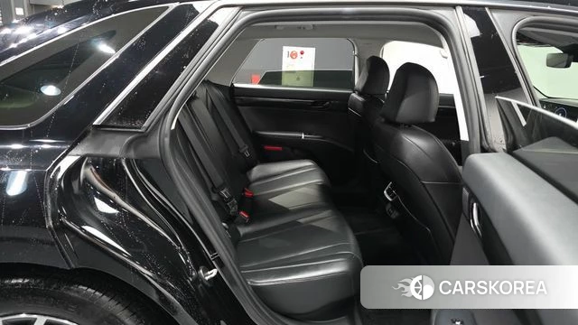 Hyundai Grandeur Hybrid (GN7) 2023 Черный из Кореи, фото 3