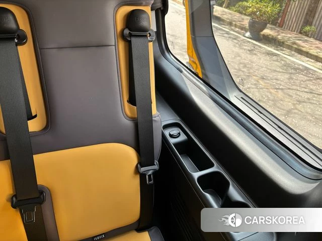 Hyundai Staria 2025 Желтый из Кореи, фото 3