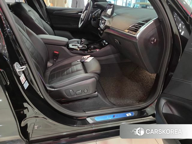 BMW X3 (G01) 2024 Черный из Кореи, фото 3