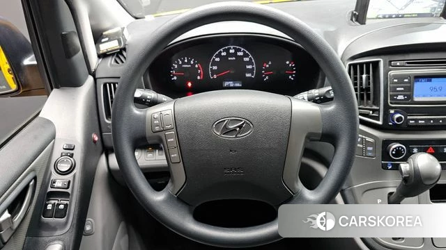 Hyundai The New Grand Starex 2018 Желтый из Кореи, фото 3