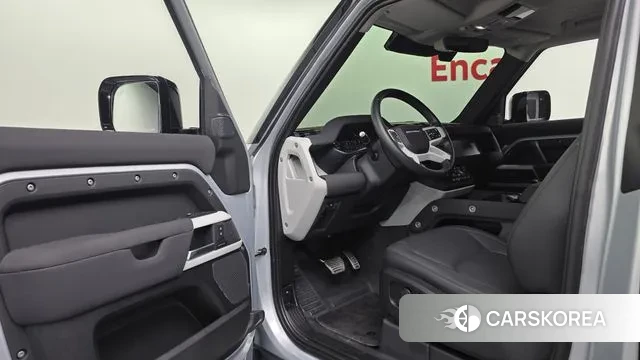 Land Rover Defender (L663) 2022 Серебряный из Кореи, фото 3