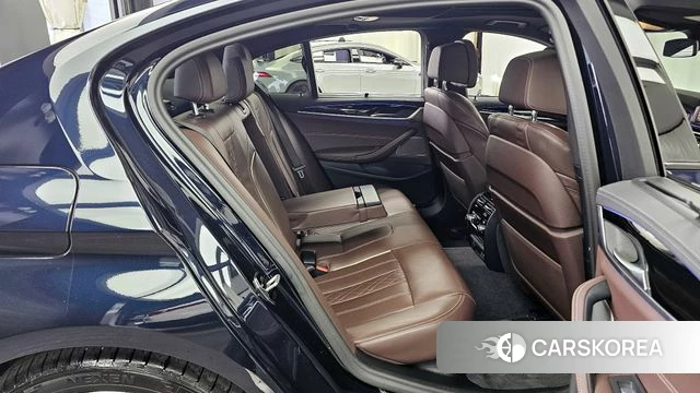 BMW 5 Series (G30) 2023 Черный из Кореи, фото 3