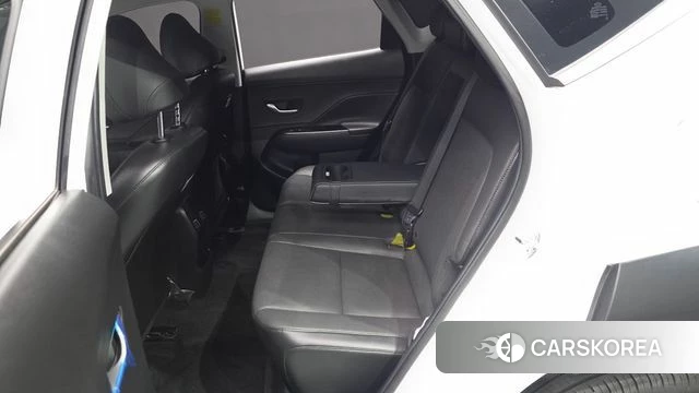 Hyundai Kona (SX2) 2024 Белый из Кореи, фото 3