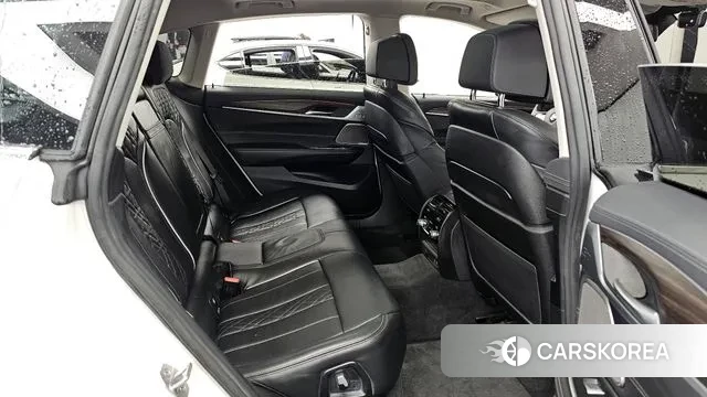 BMW 6 Series GT (G32) 2022 Белый из Кореи, фото 3