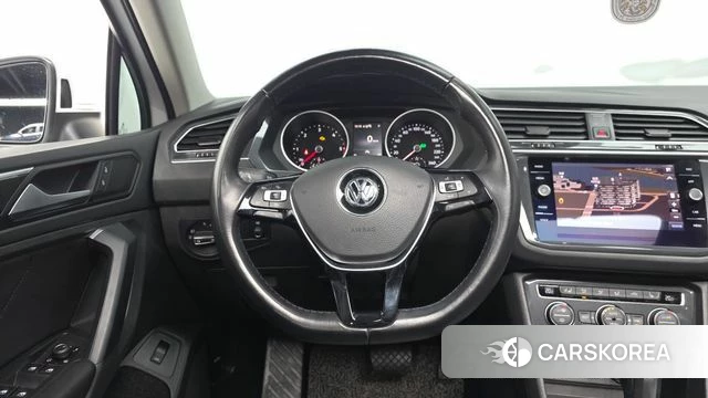 Volkswagen Tiguan second Generation 2020 Белый из Кореи, фото 3