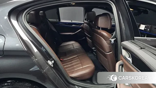 BMW 5 Series (G30) 2023 Серый из Кореи, фото 3