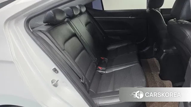 Hyundai Avante AD 2018 Белый из Кореи, фото 3