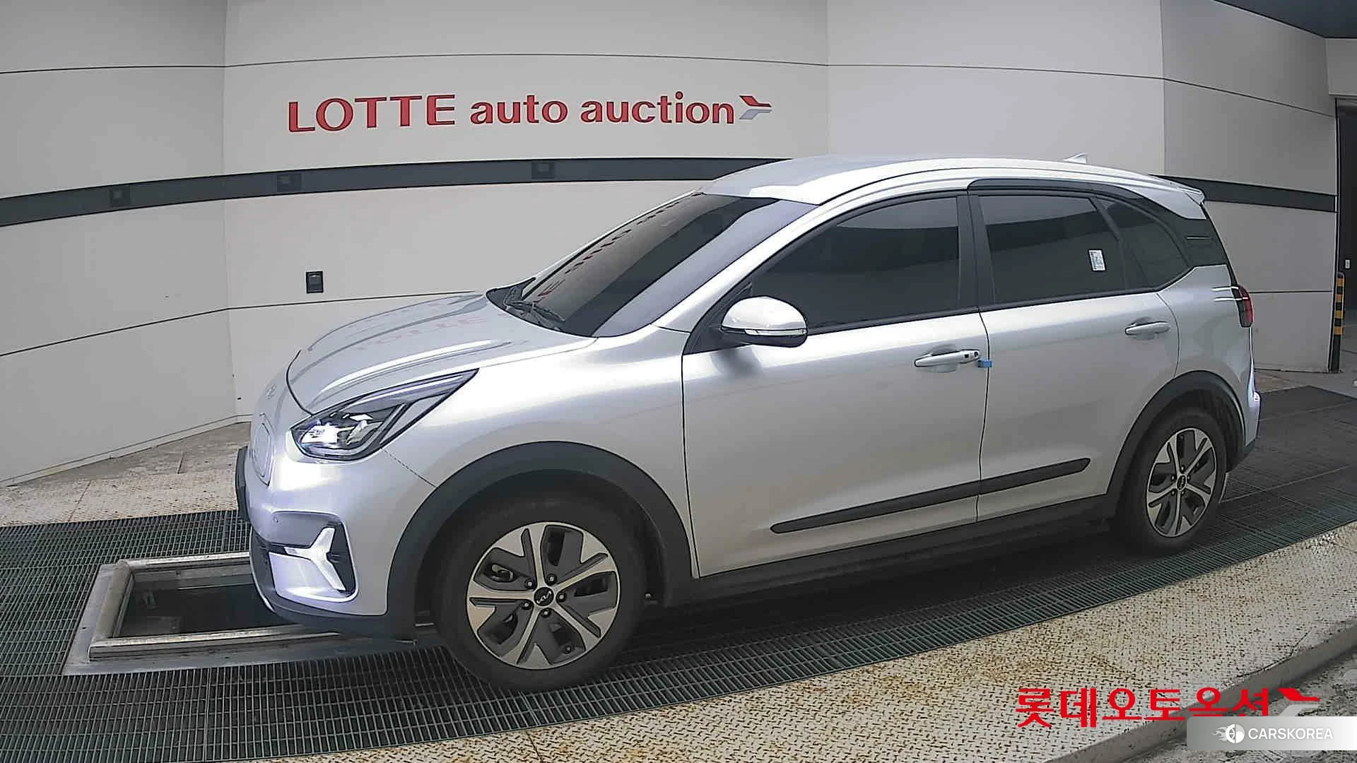Kia Niro Plus 2023 Sparkling Silver из Кореи, фото 3