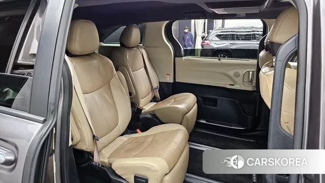 Toyota Sienna 4th Generation 2021 Серый из Кореи, фото 3