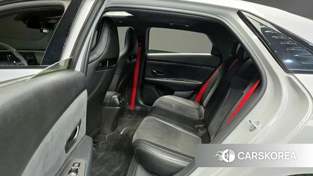 Hyundai Avante (CN7) 2022 Серебристо-серый из Кореи, фото 3
