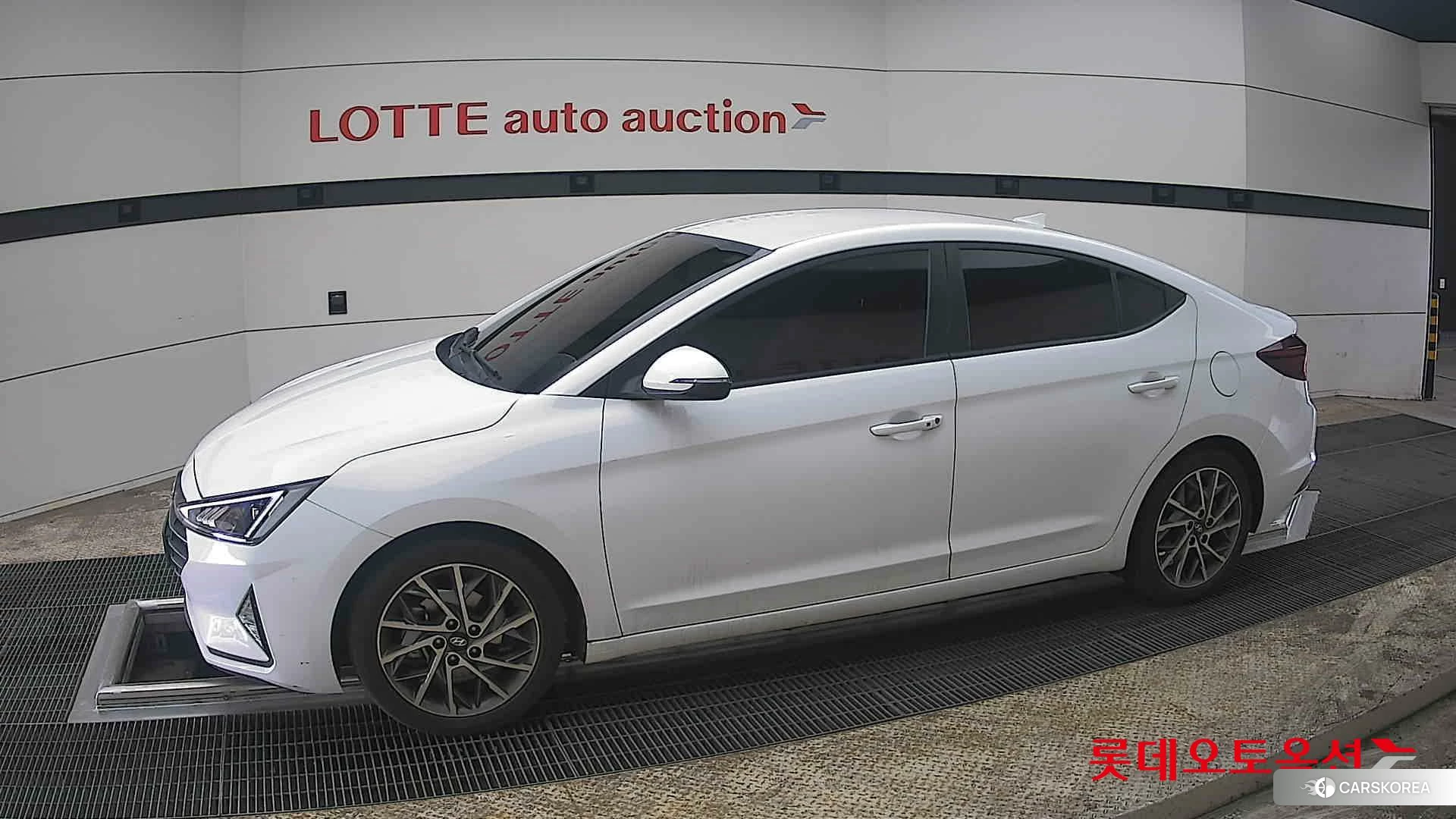 Hyundai Avante 2020 Polar White из Кореи, фото 3